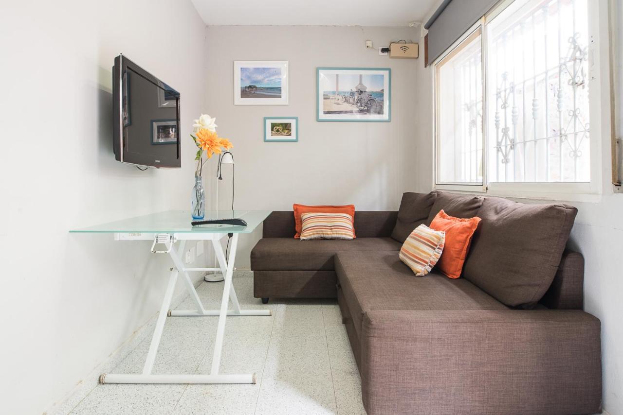 Malagaonbeach 1 - Two Bedrooms - Up To 3 People - 10 Meters Beach Ngoại thất bức ảnh